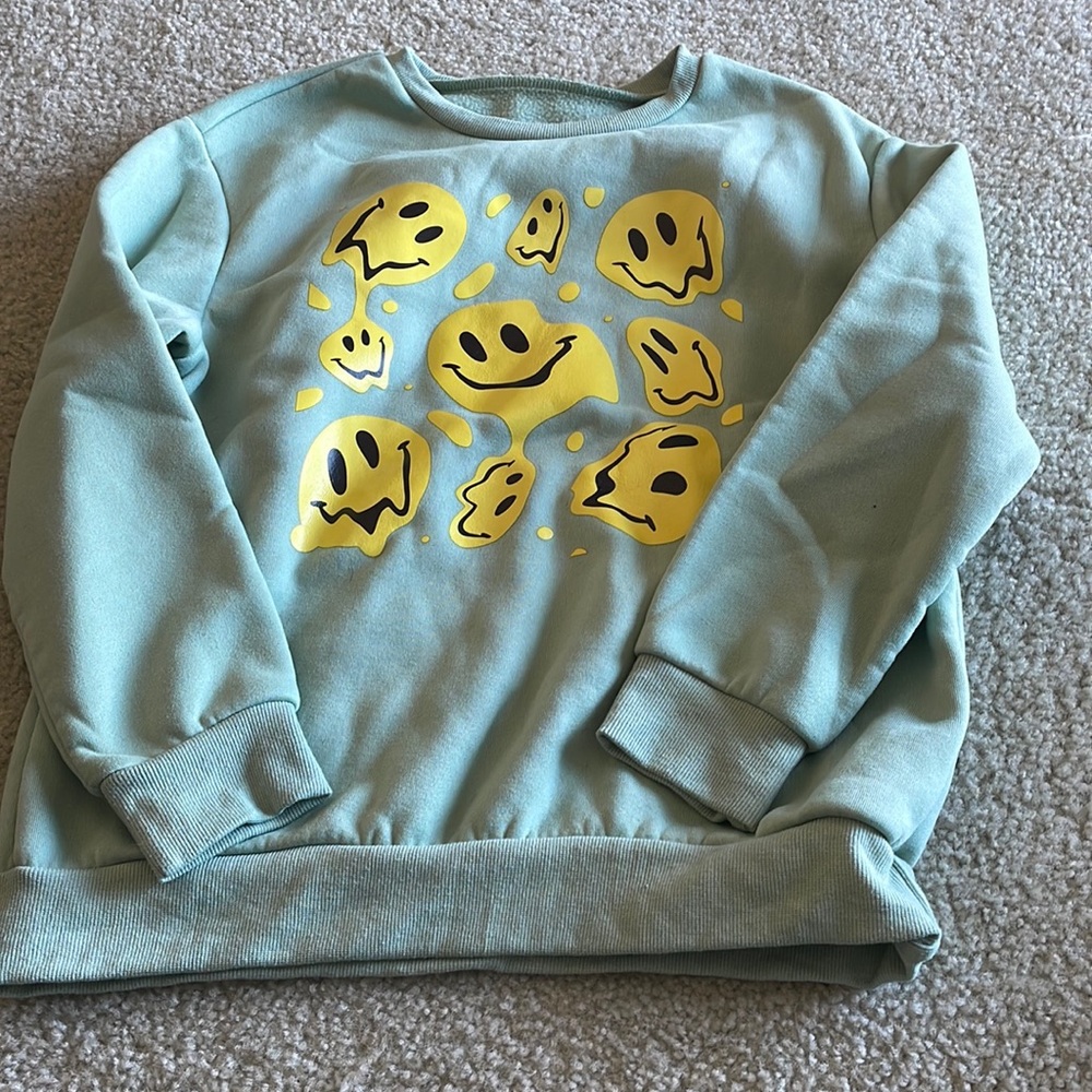 Women’s sweatshirts